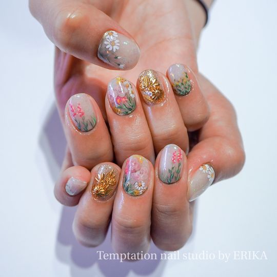 ศิลปะดอกไม้ที่เขียนด้วยลายมือ