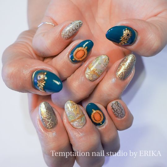 เล็บลายนิ้วมือ Moroccan Nail